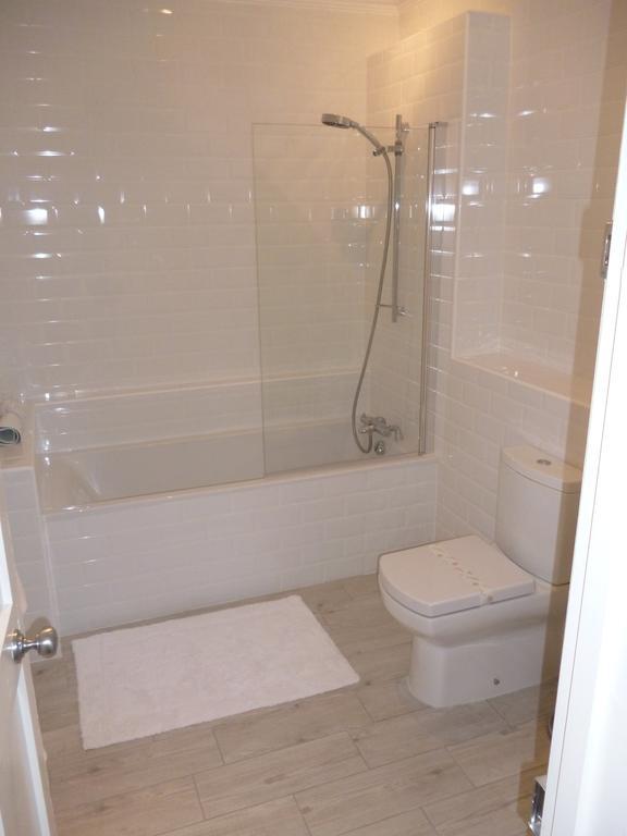 Kings House Wokingham Guest House Bagian luar foto