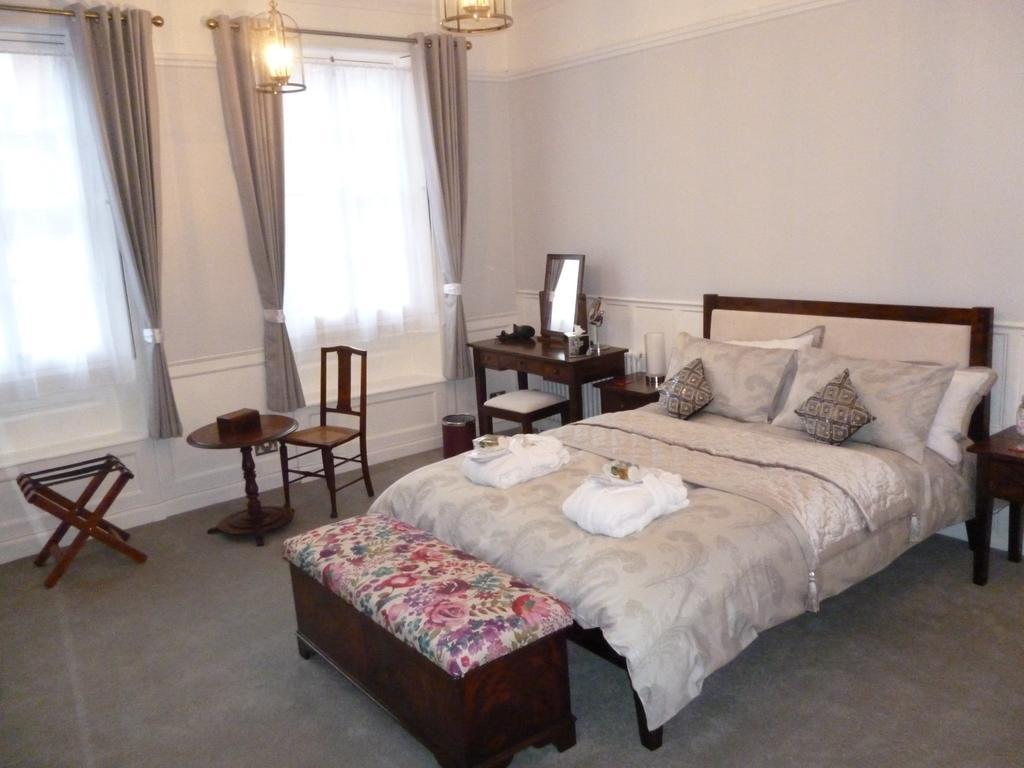 Kings House Wokingham Guest House Bagian luar foto